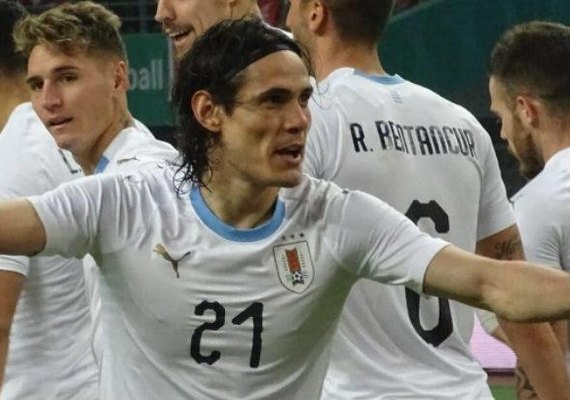 Com gol de Cavani, Uruguai bate País de Gales e fatura torneio amistoso na China