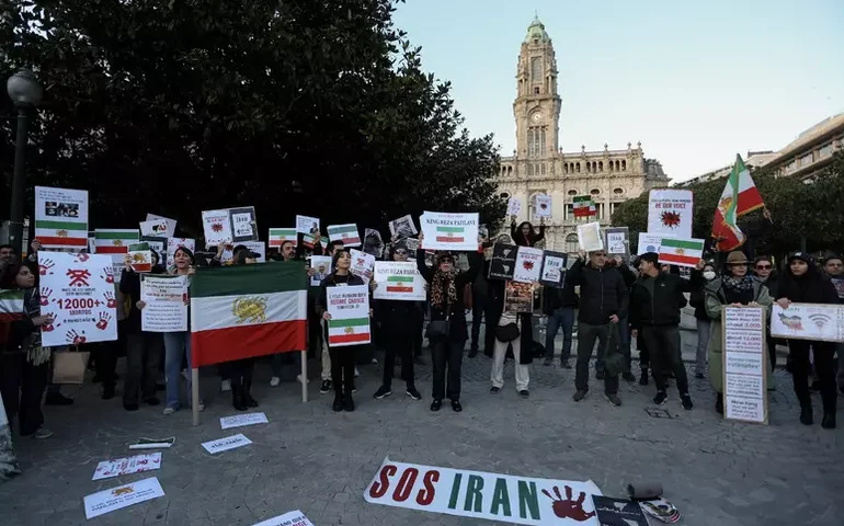 Intervenção militar dos EUA no Irã 'parece provável', diz mídia