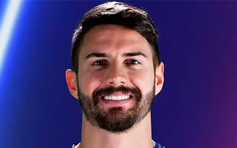 Atacante do Bahia atropela cavalo na estrada, tem carro destruído, mas passa bem