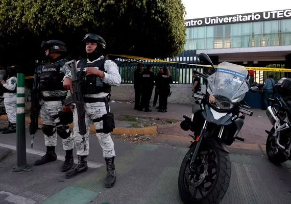 Feminicídio: homem ataca com faca e mata duas mulheres em universidade no México