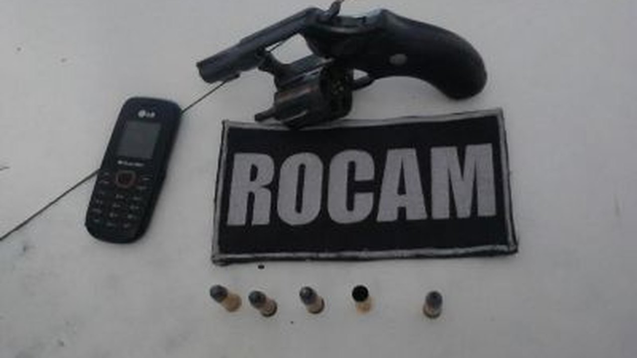 PM prende homem por porte ilegal de arma em Maribondo
