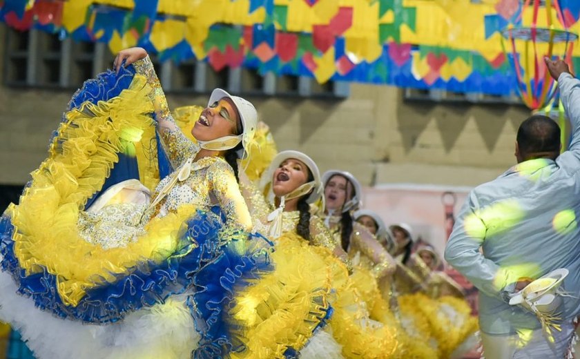 Festival de Quadrilhas Juninas une dança, teatro e literatura em espetáculo que resgata tradição sertaneja
