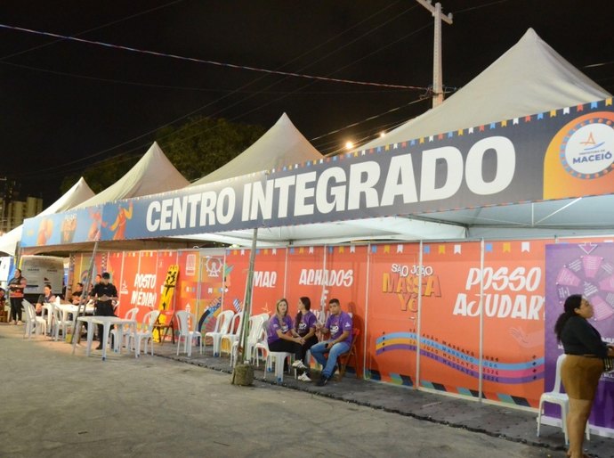 Cabines de acolhimento recebem público e fortalecem rede de proteção no São João Massayó 2026
