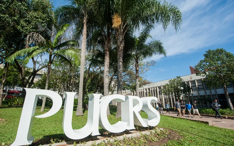 PUCRS abre mestrado e doutorado em 15 áreas com foco em bolsas