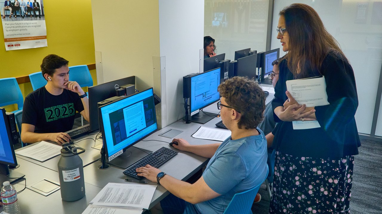 MEC libera novas formações online para professores