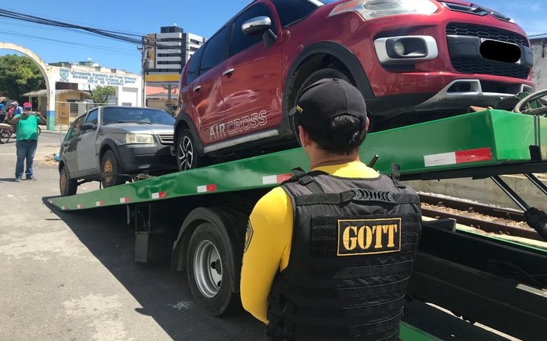 Grupamentos da SMTT coíbem irregularidades de trânsito