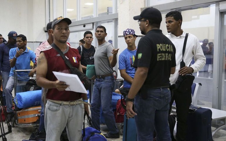 Brasil bate recorde no número de refugiados reconhecidos; pedidos de venezuelanos lideram