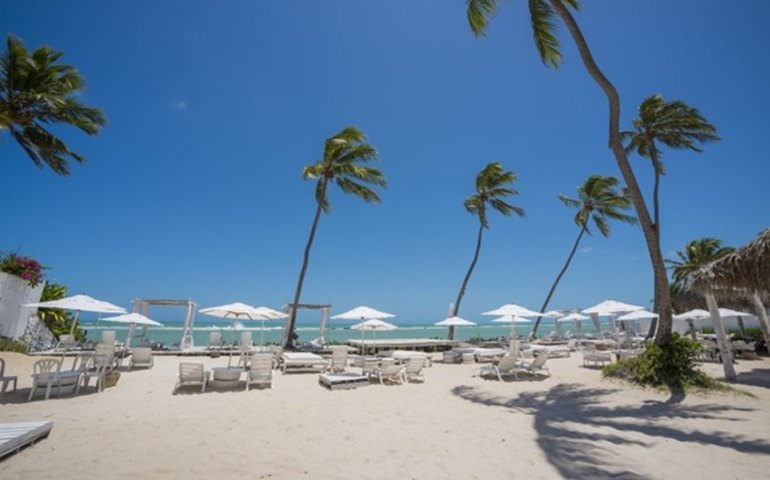 Artigo da Betway compara custos de viagem para Maceió com destinos europeus