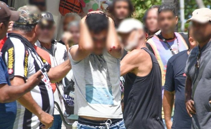 Autor do crime tentou fugir a pé pelos fundos da Cooperativa dos Pescadores Autor do crime tentou fugir a pé pelos fundos da Cooperativa dos Pescadores