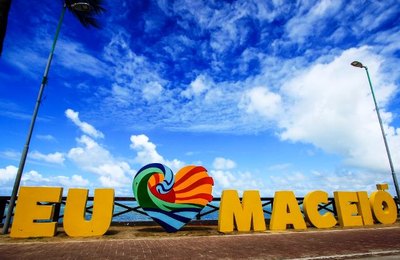 Com 203 anos, Maceió celebra avanços para a população 