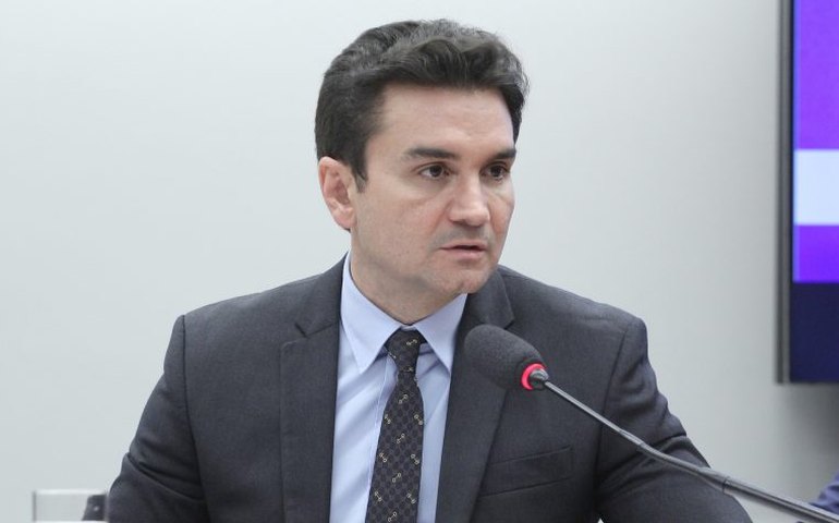 União Brasil adia reunião que decidirá sobre expulsão de Celso Sabino