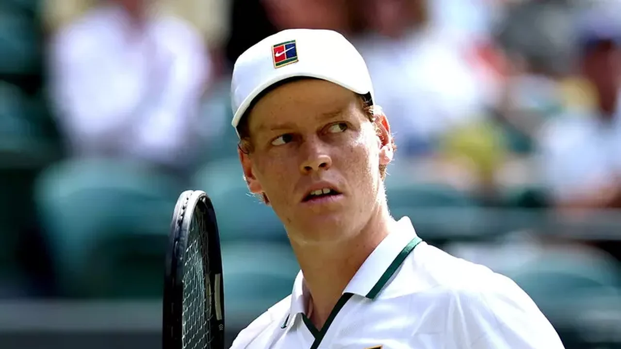 Sinner bate Brooksby em Wimbledon e avança às oitavas