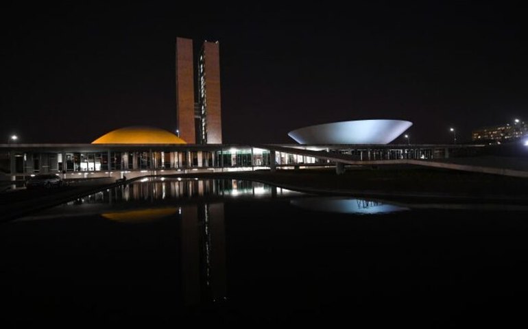 CCJ do Senado aprova PEC da Transição