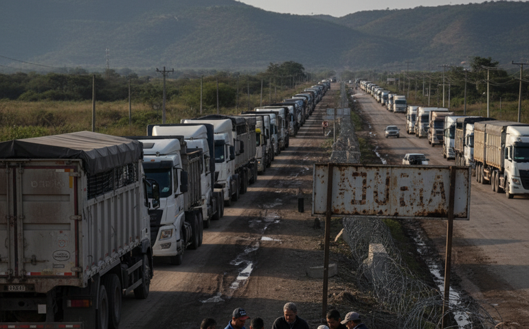 Equador impõe tarifa de 30% sobre importações da Colômbia por falta de cooperação antidrogas