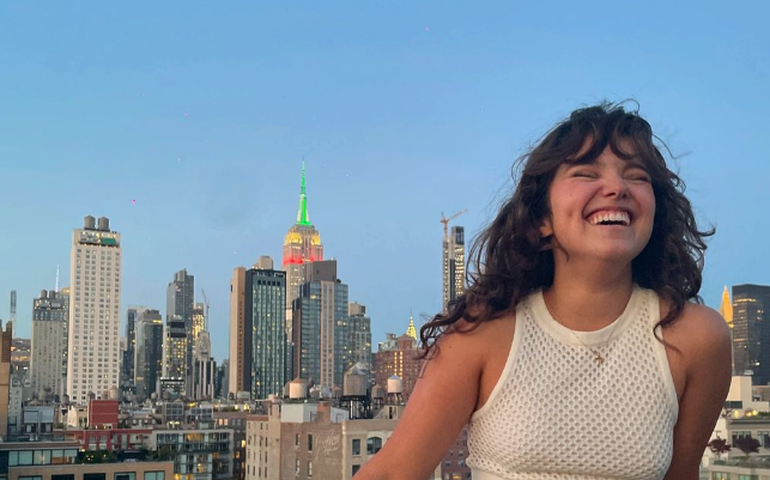 Filha de Sandra Annenberg e Ernesto Paglia vibra com reta final em faculdade nos EUA: 'Já com saudade'