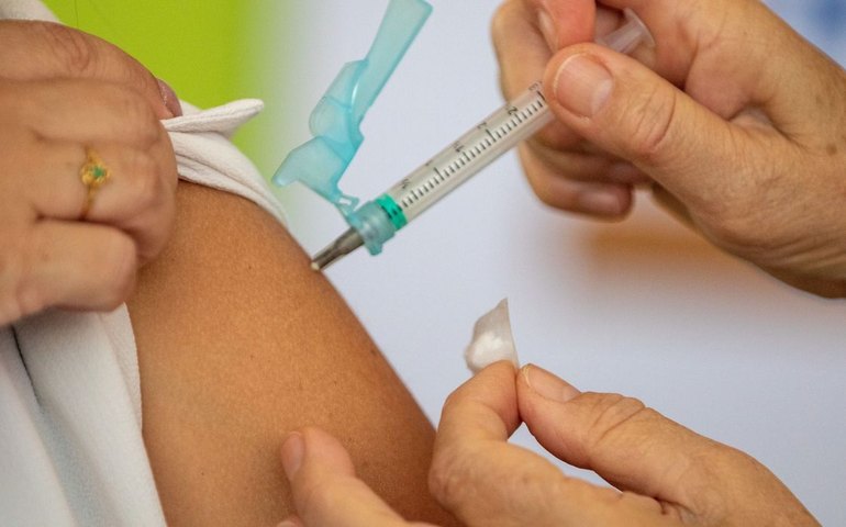 Vacina contra o fentanil, principal causa de mortes por overdose nos EUA, vai para testes clínicos; entenda como funciona