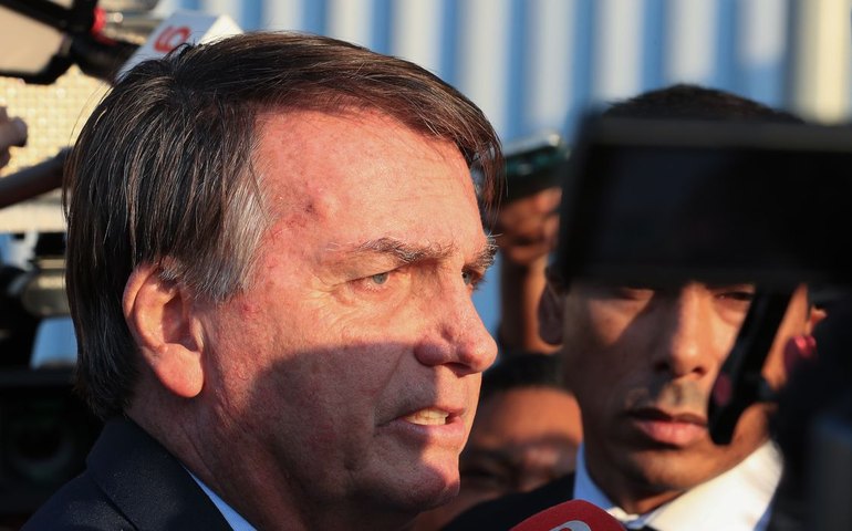 Bolsonaro poderá ir à missa de 7º dia da mãe de Valdemar Costa Neto