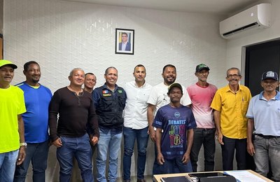 Alurb se reúne com pescadores para conhecer Projeto Mãe Natureza