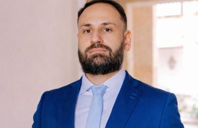 Edtech médica AproveMed aposta em tecnologia e saúde mental para disputar mercado de preparatórios no Brasil