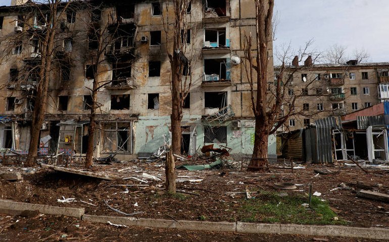 Ucrânia se rende a cerco da Rússia e deixa cidade de Avdiivka