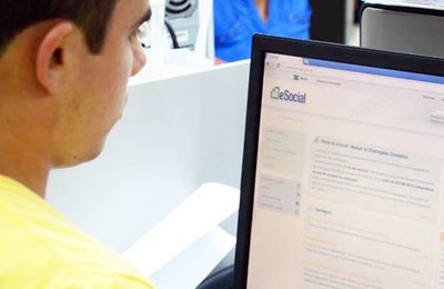 Empregadores alagoanos têm até esta sexta para pagar eSocial