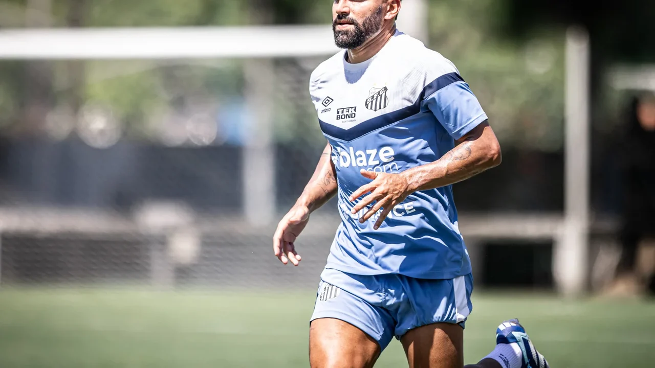Santos usa 7 reforços entre os titulares e vence Oeste em único jogo-treino antes do Paulistão