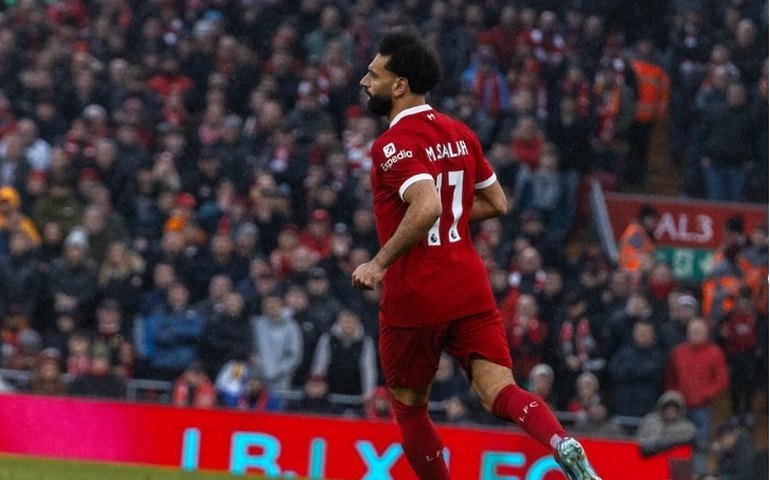 Salah estreia pelo Liverpool em 2024 e Klopp celebra reforço de peso para 'decisões'