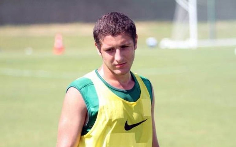 Revelado no Coritiba, Zé Rafael prevê dificuldades ao Palmeiras no Couto Pereira