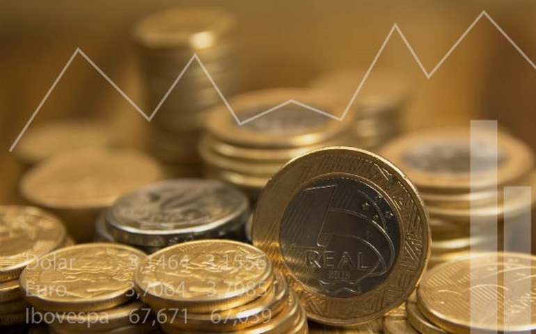 Volume de serviços sobe 5% em junho ante maio, mas cai 12,1% ante junho de 2019
