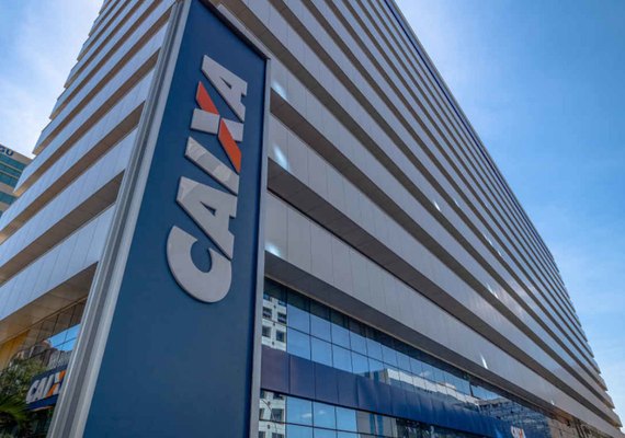 Procon/AL notifica sede da Caixa Econômica Federal de Maceió por impedir que clientes com dívidas abram conta