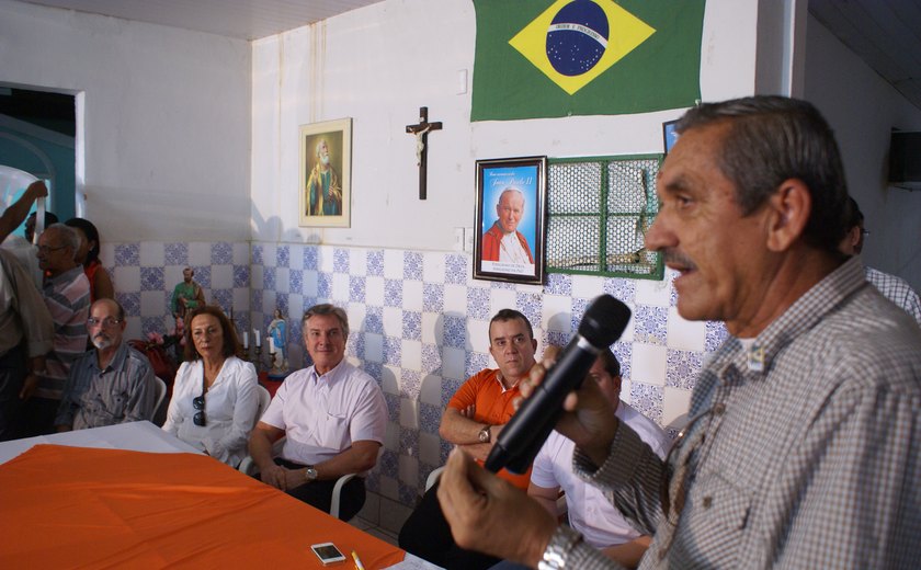 Pescadores reúnem com Collor e pedem apoio para moradias