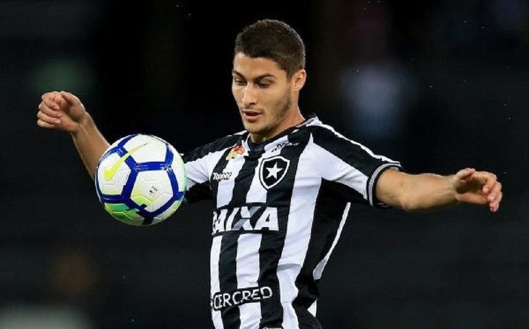 Ex-lateral do Botafogo, Marcinho admite que atropelou casal e fugiu do local