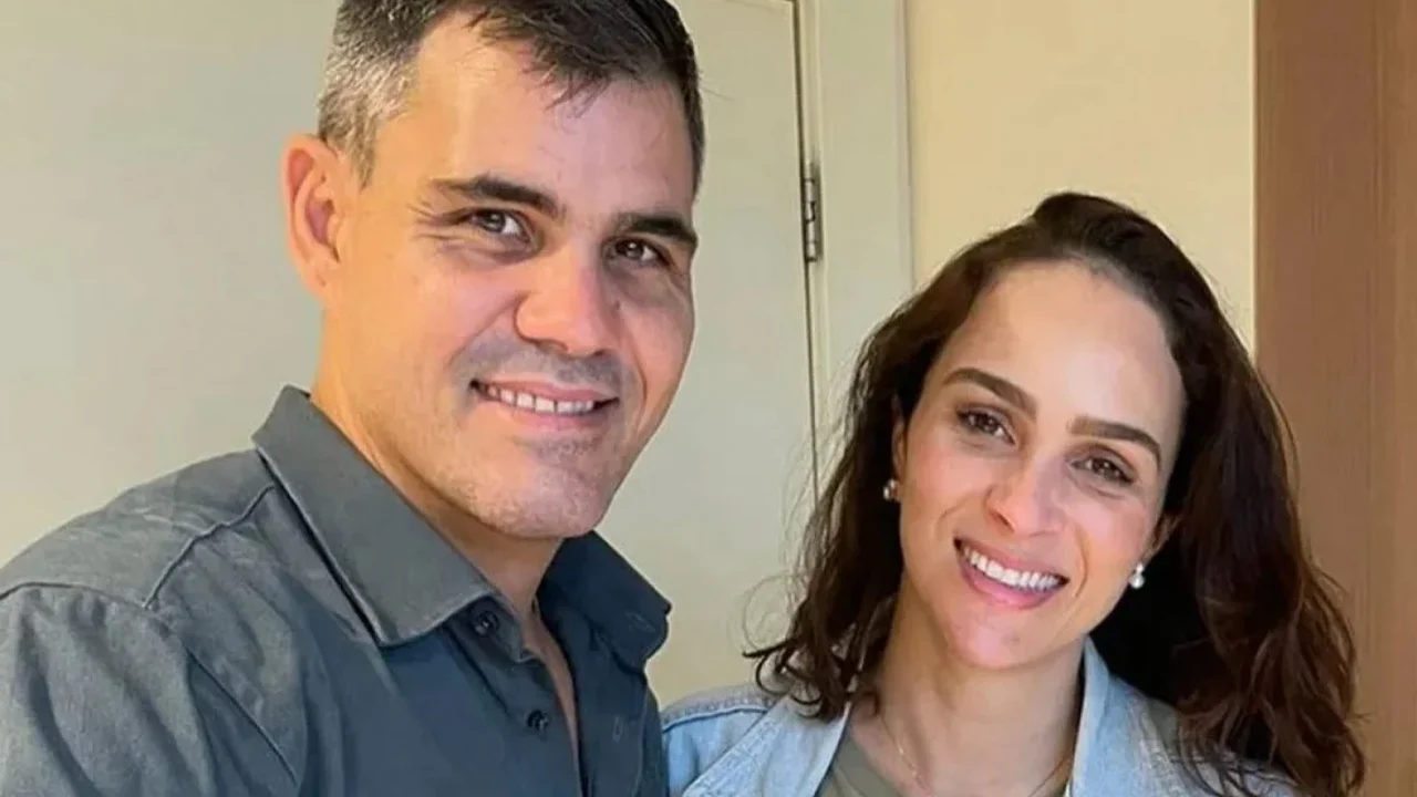 Letícia Cazarré esclarece idade após revelar sétimo filho com Juliano Cazarré: 'Gestações naturais'
