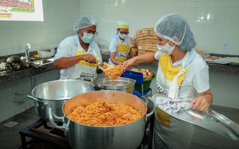 Merenda escolar em Penedo já supera meta nacional para 2026 sobre uso de ultraprocessados