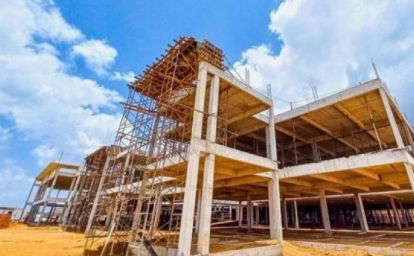 Governo de Alagoas vai retomar obra do Hospital Regional do Médio Sertão