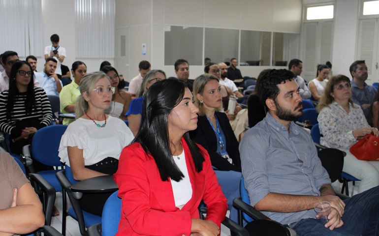 CGE discute avanços da Lei de Acesso à Informação em evento com órgãos estaduais