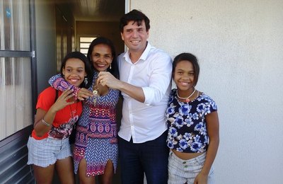 Marcius Beltrão e Renan Filho entregam 245 casas do Residencial Velho Chico II, em Penedo