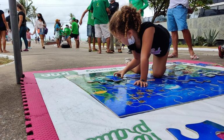 IMA faz ações de educação ambiental e fiscalização na praia do Patacho