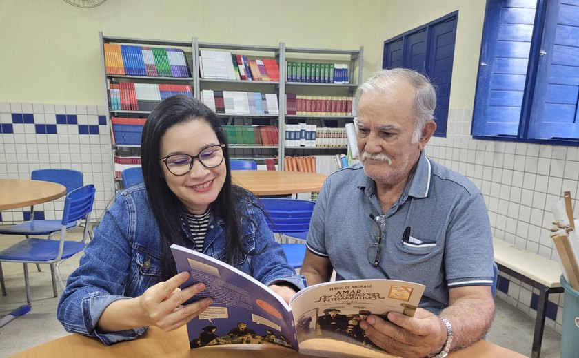 Incentivado pela filha, pai realiza sonho de concluir os estudos, aos 73 anos