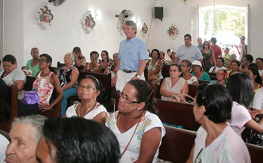 Procissão de Santo Amaro reúne milhares de fieis em Paripueira