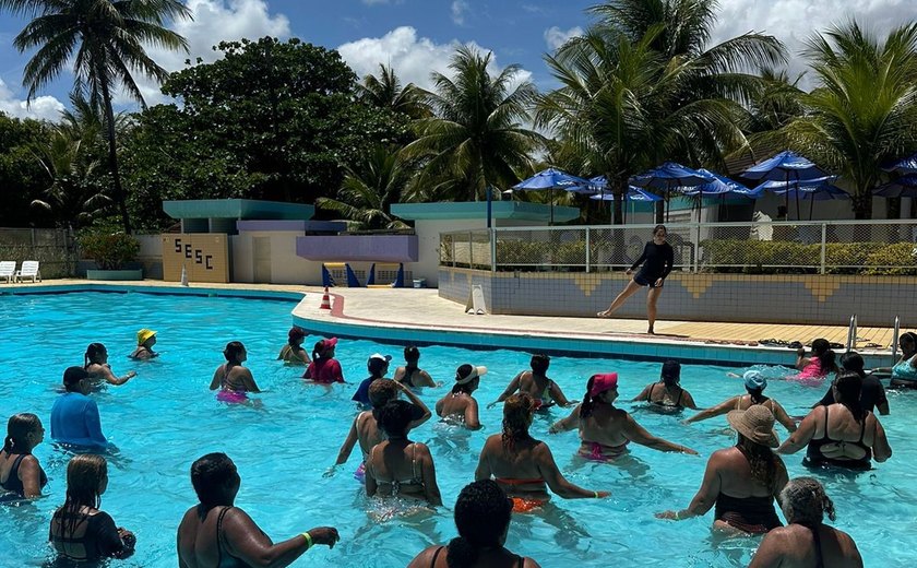 Profissionais da e-Multi realizam dia de lazer para idosos no Sesc Guaxuma