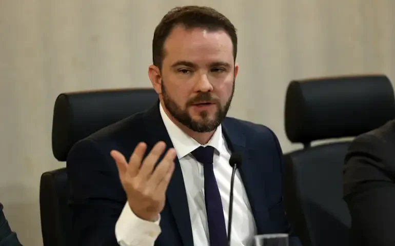 Durigan prevê aprovação do PLP dos combustíveis ainda esta semana na Câmara