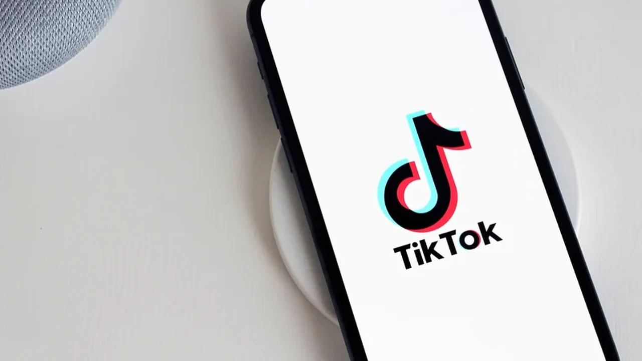 TikTok: 9 em cada 10 vídeos sobre a 'pele de vidro' coreana contêm informações enganosas