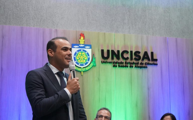 Secretário Silvio Bulhões assume presidência de honra de congresso científico da Uncisal
