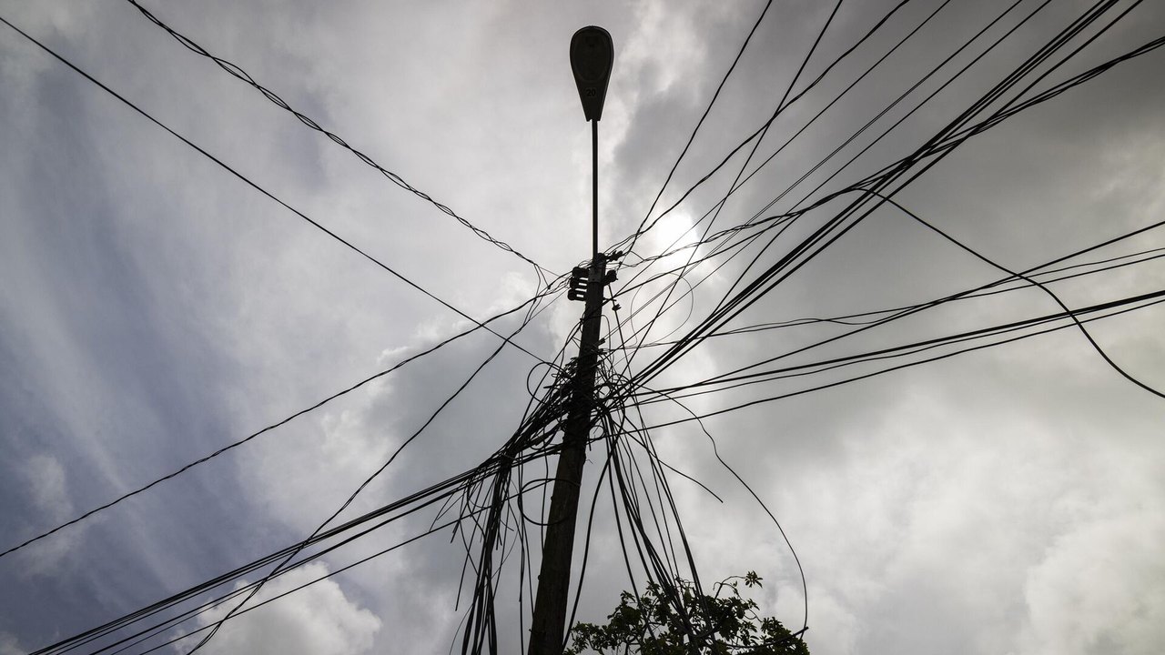 Porto Rico fica às escuras na véspera do Ano Novo por falha na rede elétrica