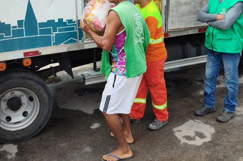 Em 2025, Autarquia de Limpeza Urbana entregou mais de 700 cestas básicas para carroceiros da capital