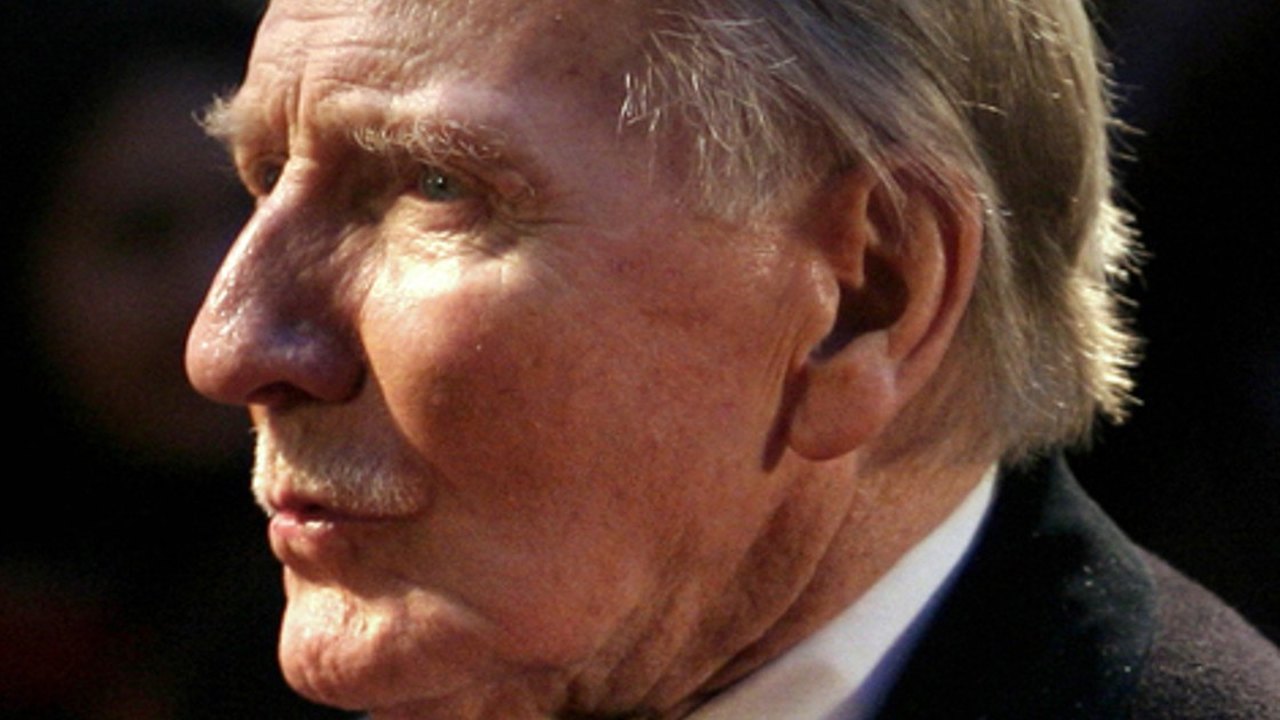 Leslie Phillips, dublador do Chapéu Seletor em Harry Potter, morre aos 98 anos