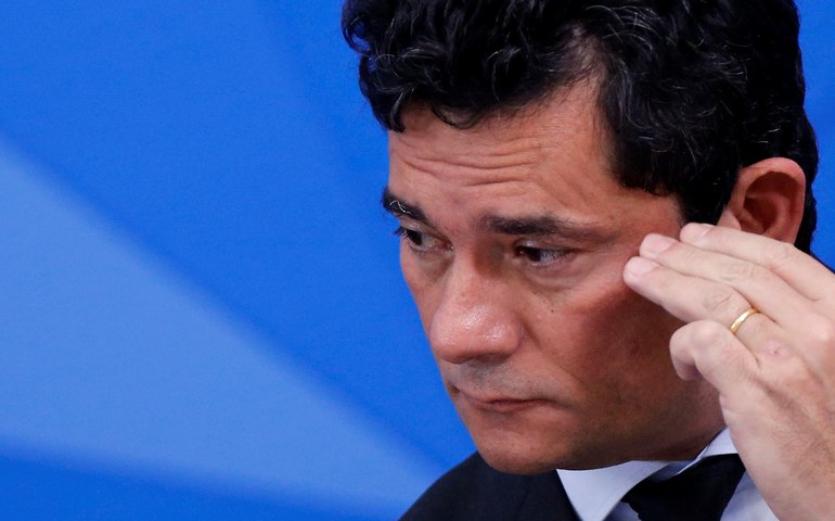 Moro: “lembro que já tivemos ministro da Saúde”, diz sobre 50 mil mortos de covid