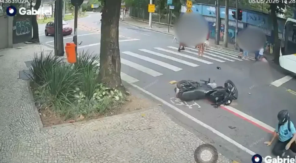 Motociclista atropela criança. Fonte: Internet