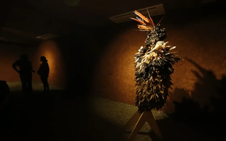 Tupinambás farão cerimônia para receber manto sagrado em setembro